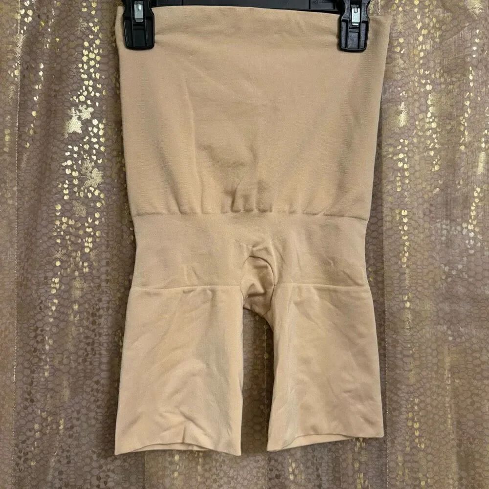 Spanx Assets Shaping Shorts Size Medium Light Beige Hi Waisted Compression